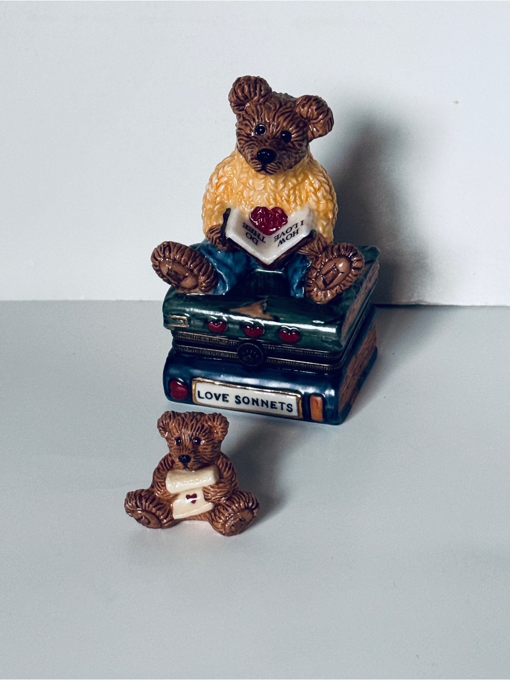 Love Sonnets 2 Piece Bearware Pottery Trinket Box and little bear 1E/4870